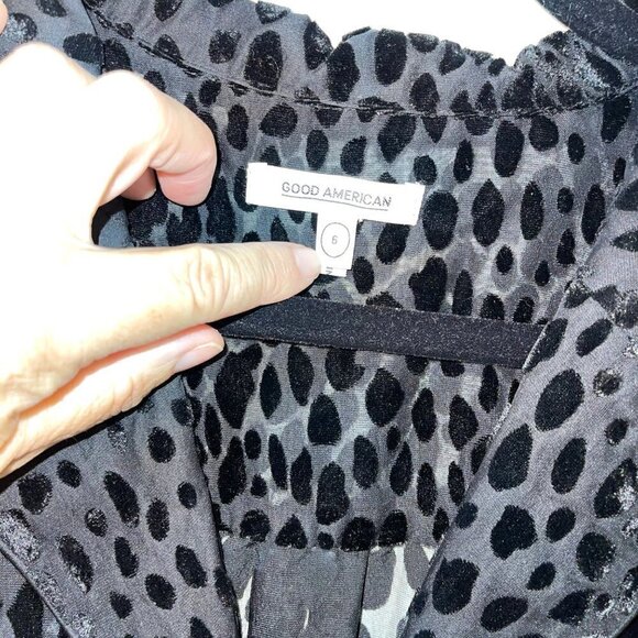 Good American Sheer Bliss Velvet Burnout Blouse Womens Size 6 Relaxed Fit Black - Picture 4 of 11